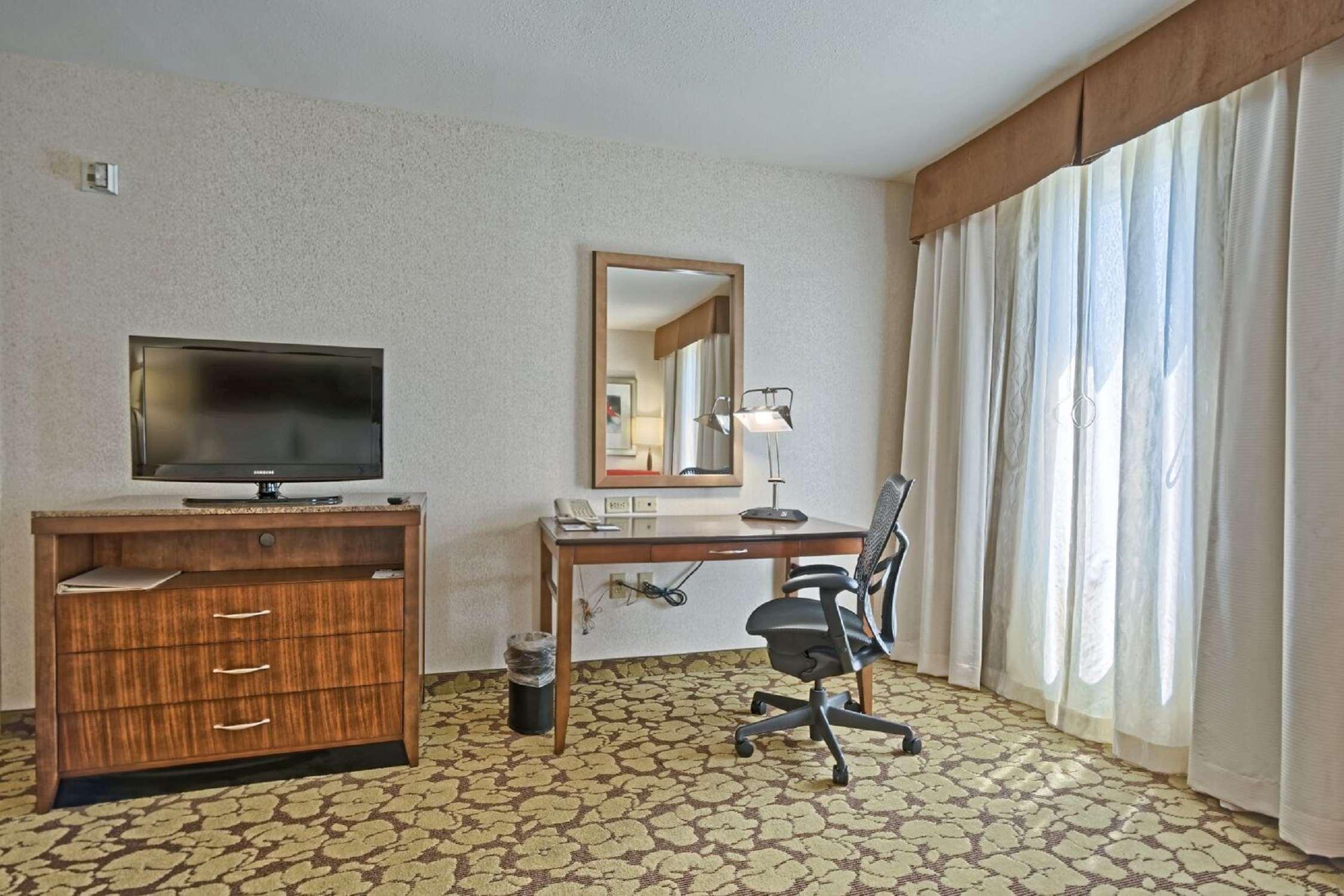 Hilton Garden Inn By Hilton Mount Laurel Exteriör bild
